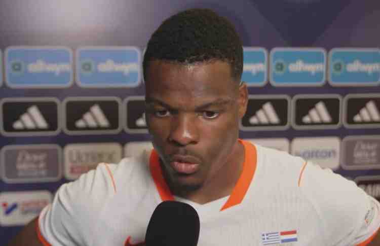 邓弗里斯:第一个丢球我和廷伯承担责任 我反抢那球应该算进球